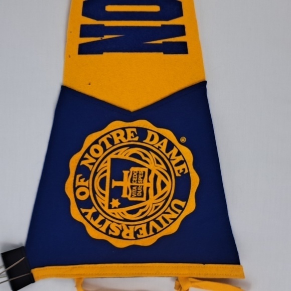 Vintage 1950's University of Notre Dame full size felt collegiate pennant - Picture 2 of 4